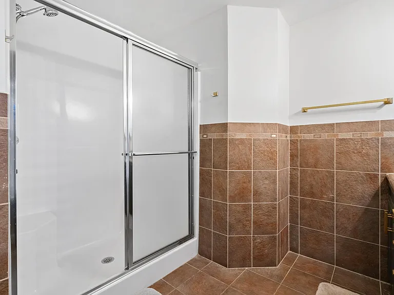 301 Buckskull Hollow Dr — Photo 8