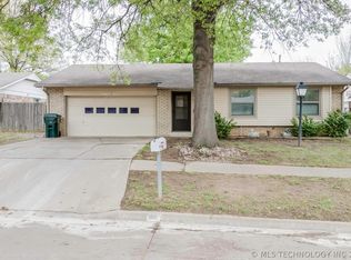 1110 W 16th Pl, Claremore, OK 74017
