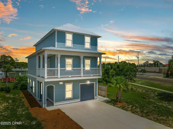 2711 Lagoon Manor Dr, Panama City Beach, FL 32408