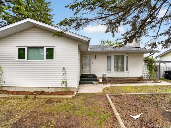 1329 N Idaho St, Carstairs, AB T0M 0N0