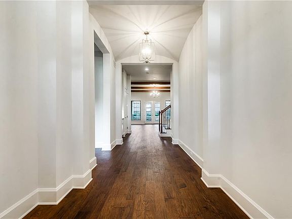 5th image of 6404 Vintage Lake Dr