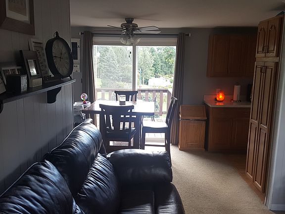 5th image of 646 Louise Ln