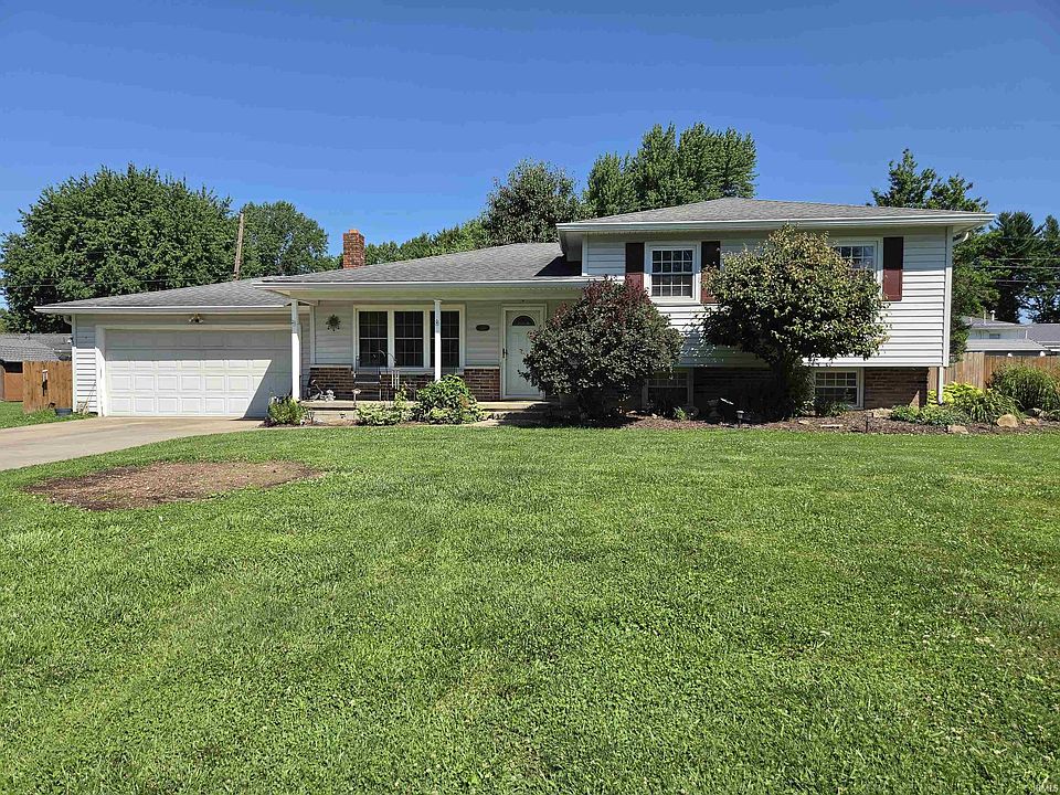 1st image of 310 Eastgate Dr