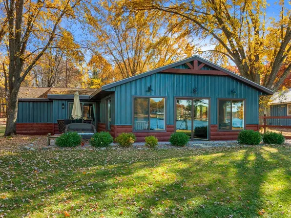 1024 E Queens Way, Nekoosa, WI 54457