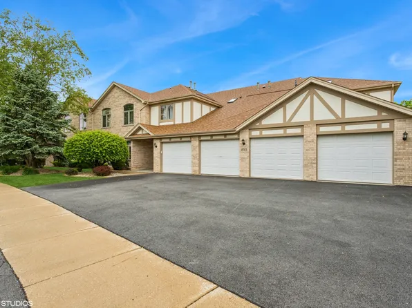 18513 Pine Lake Dr APT 1, Tinley Park, IL 60477