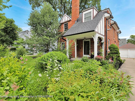 2nd image of 336 University Dr