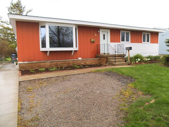 2nd image of 2105 N Brentwood Pl