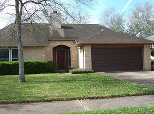 15726 Castorglen Dr, Webster, TX 77598