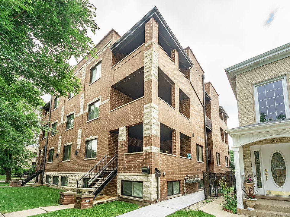 1st image of 2921 W Glenlake Ave #2S