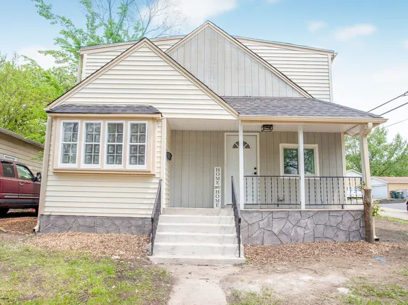 401 Forest Glen Dr, Round Lake Park, IL 60073