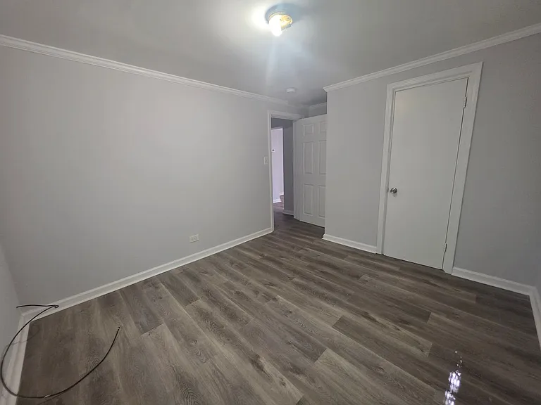 212 Oak St — Photo 5