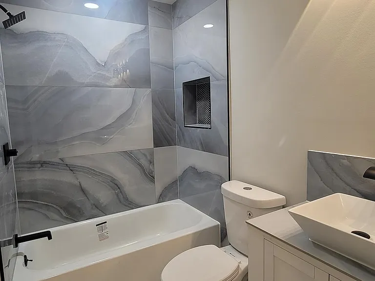 8413 Meadow Green Way — Photo 17