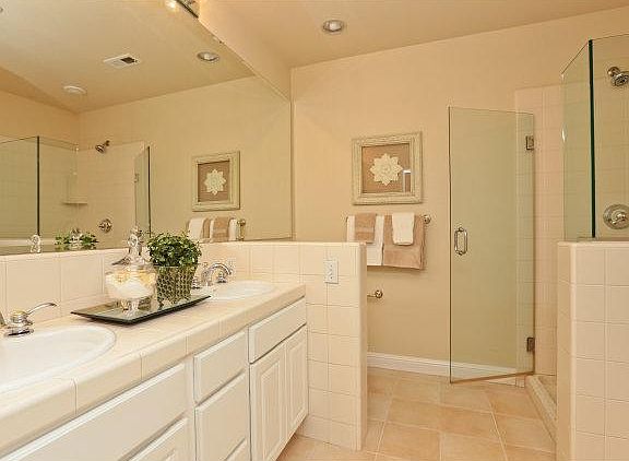 3rd image of 435 Sheridan Ave APT 202