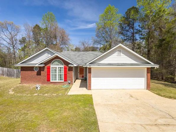 22 Redwood Dr, Phenix City, AL 36869