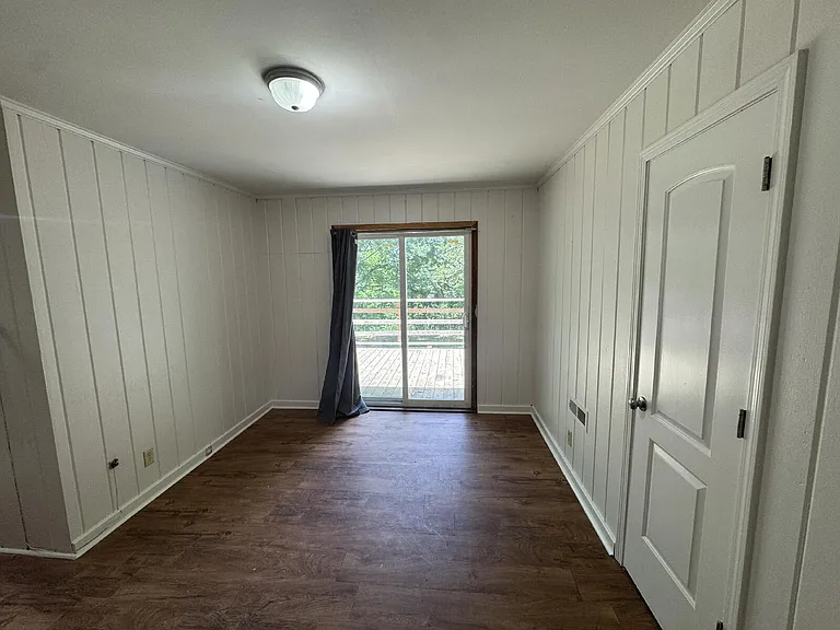 109 Park Ave — Photo 4