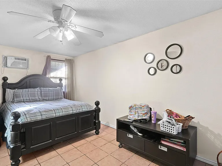 4123 Yupon Ridge Dr — Photo 18