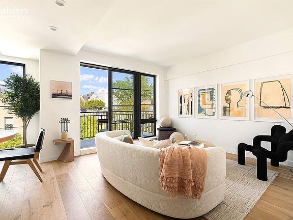 3rd image of 216 20th St #Penthouse 1