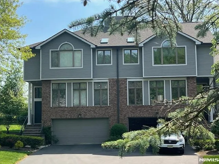 100 Lakeview Dr — Photo 7