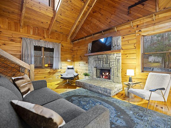 9th image of this home