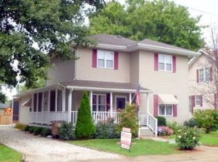 218 N Charles St, Carlinville, IL