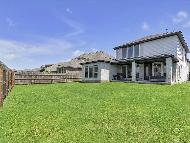 113 Lenera Dr — Photo 28