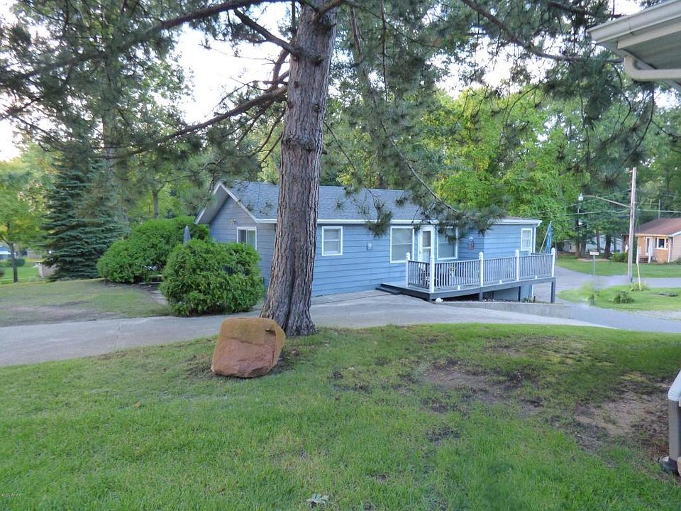 1st image of 93838 Lake Ct