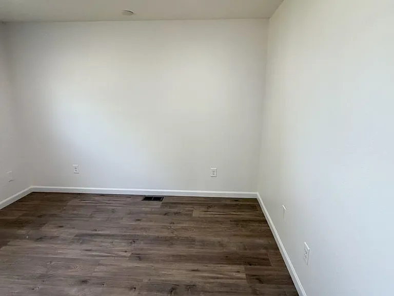 3850 Grenada Way — Photo 27