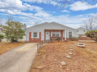 405 Oakmont St, Charlottesville, VA