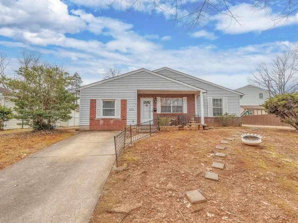 405 Oakmont St, Charlottesville, VA 22902