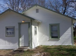902 Bailey St SE, Ardmore, OK 73401