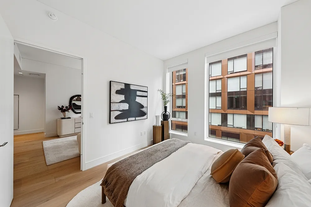 312 West 43rd Street — Photo 2