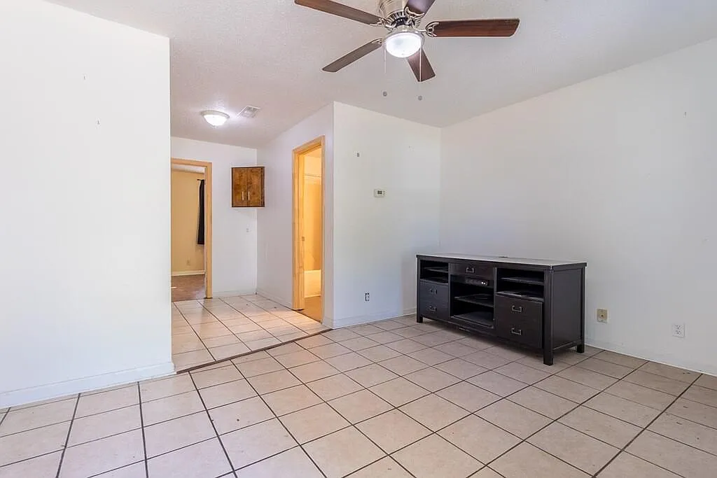 1 bed, 640 sqft, $850 — Photo 3