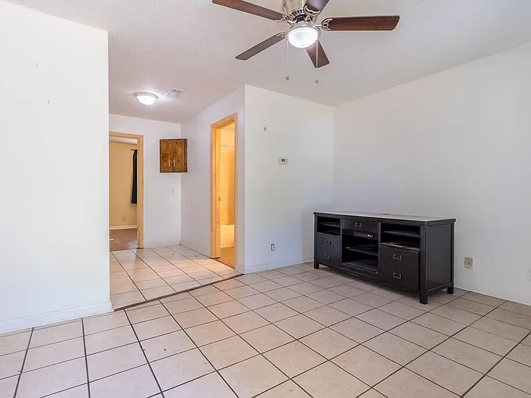 1775 Westside Cir — Photo 3