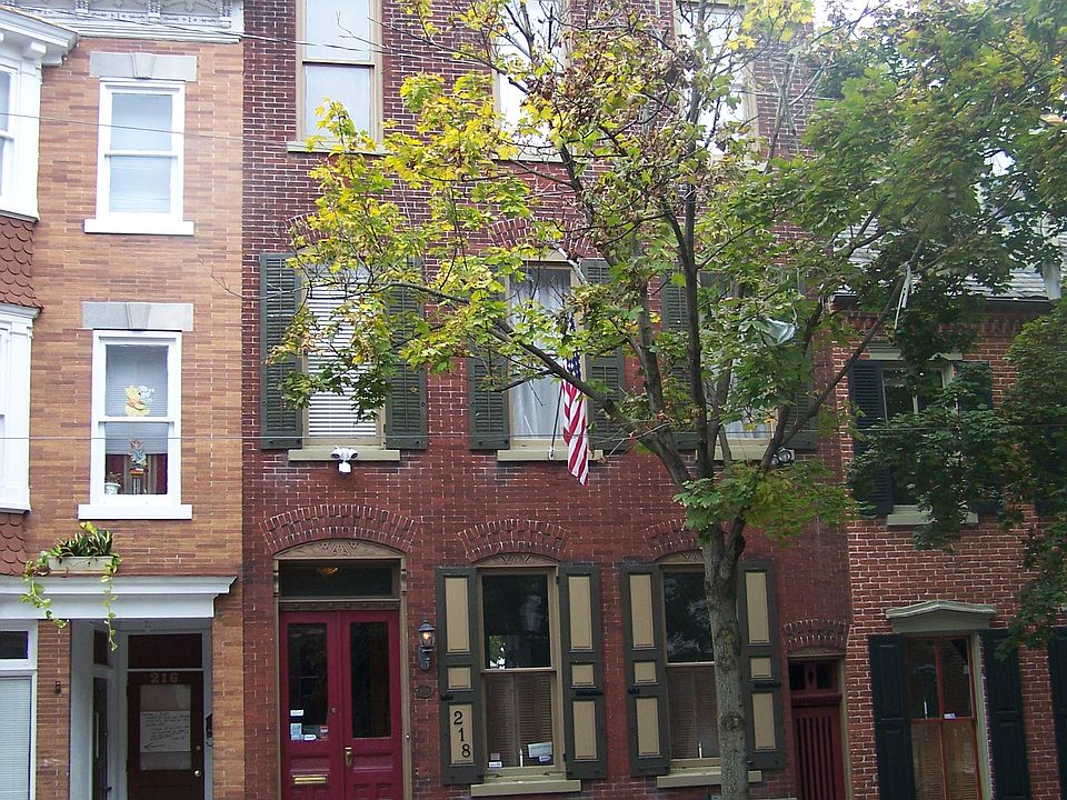 1st image of 218 N 9th St