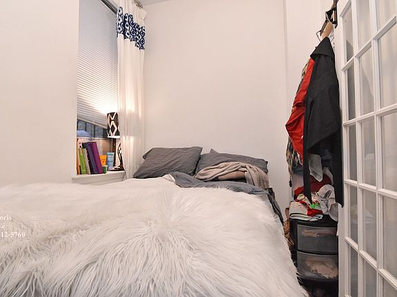 3rd image of 190 Orchard St Frnt 2