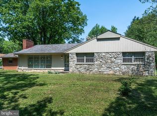 301 Murry Hill Dr, Lancaster, PA 17601