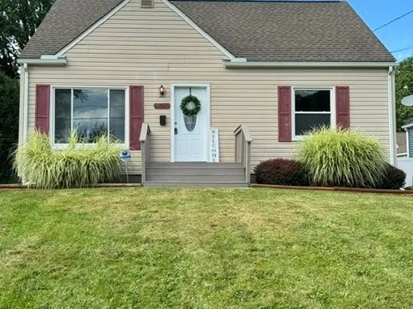 715 E Catawba Ave, Akron, OH 44306