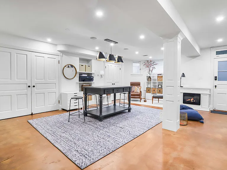 408 A St SE — Photo 43
