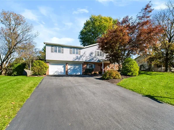 462 Larch Ln, Nazareth, PA 18064