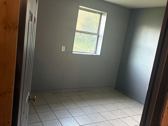 5th image of 37333 Anderson Rd APT 3
