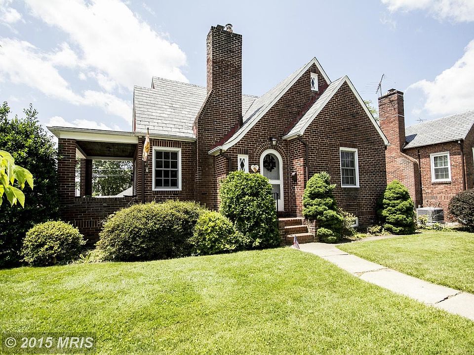 Large corner lot