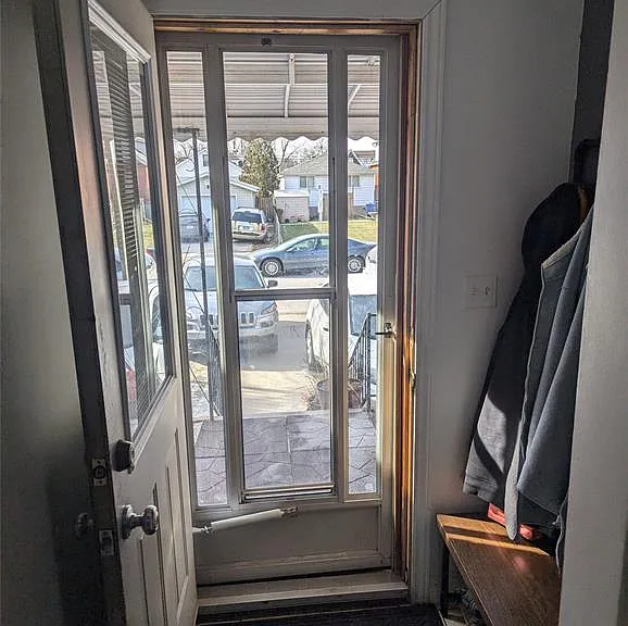856 Pillette Rd — Photo 2