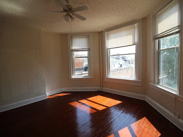 525 N. Charles St — Photo 15