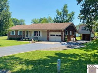 1319 Valley Rd, Benton, KY 42025