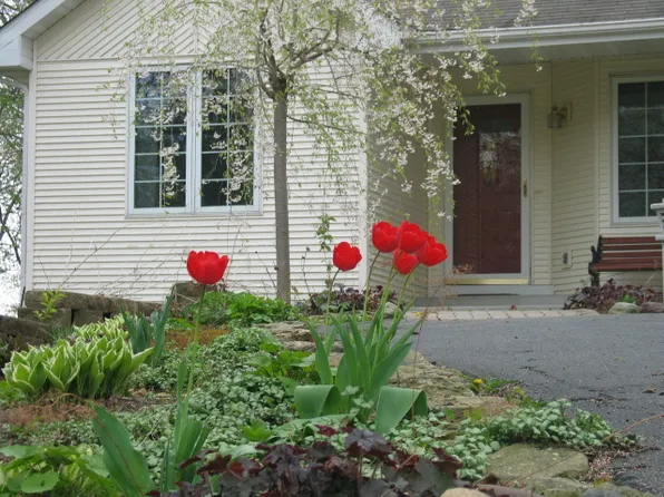 2209 Gainsboro Ave, Davis, IL 61019