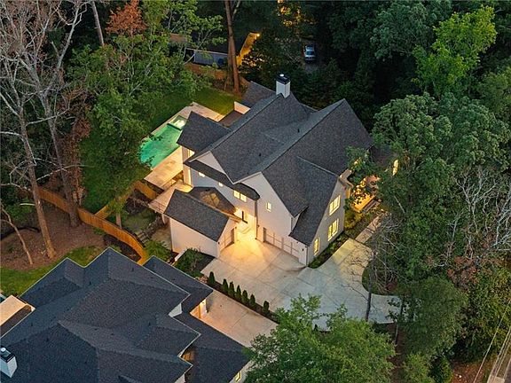 3rd image of 1074 Moores Mill Rd NW