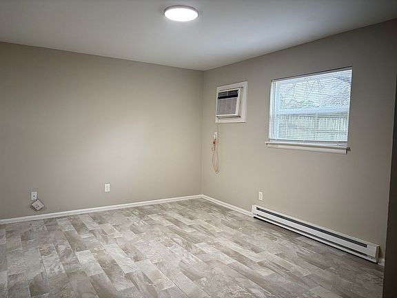 3rd image of 3125 Kilkenny Ave