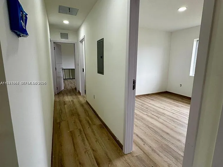 722 NW 6th Ct — Photo 37