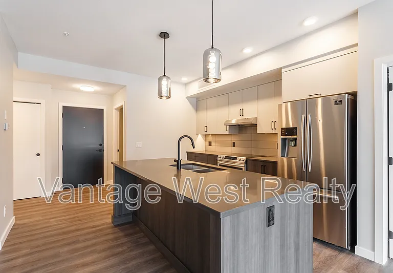 1215 Saint Paul St #205 — Photo 2