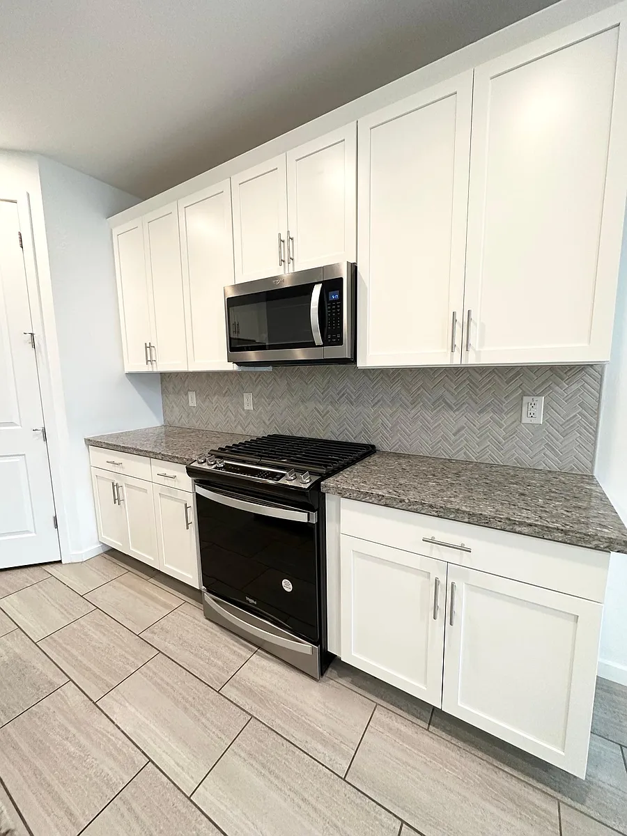 Building Photo - 6816 W Valley View Dr